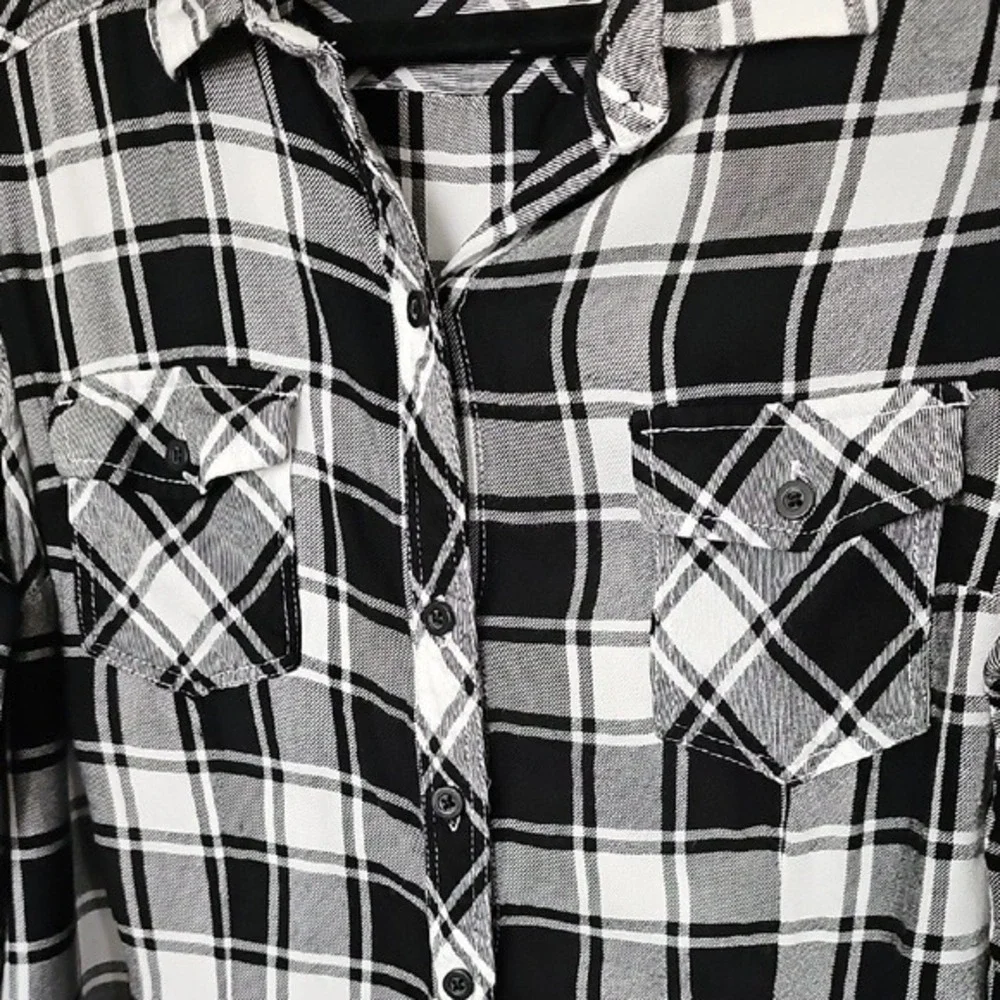 Torrid Large Black and White Check Plaid Flannel Button Front Long Sleeve blouse